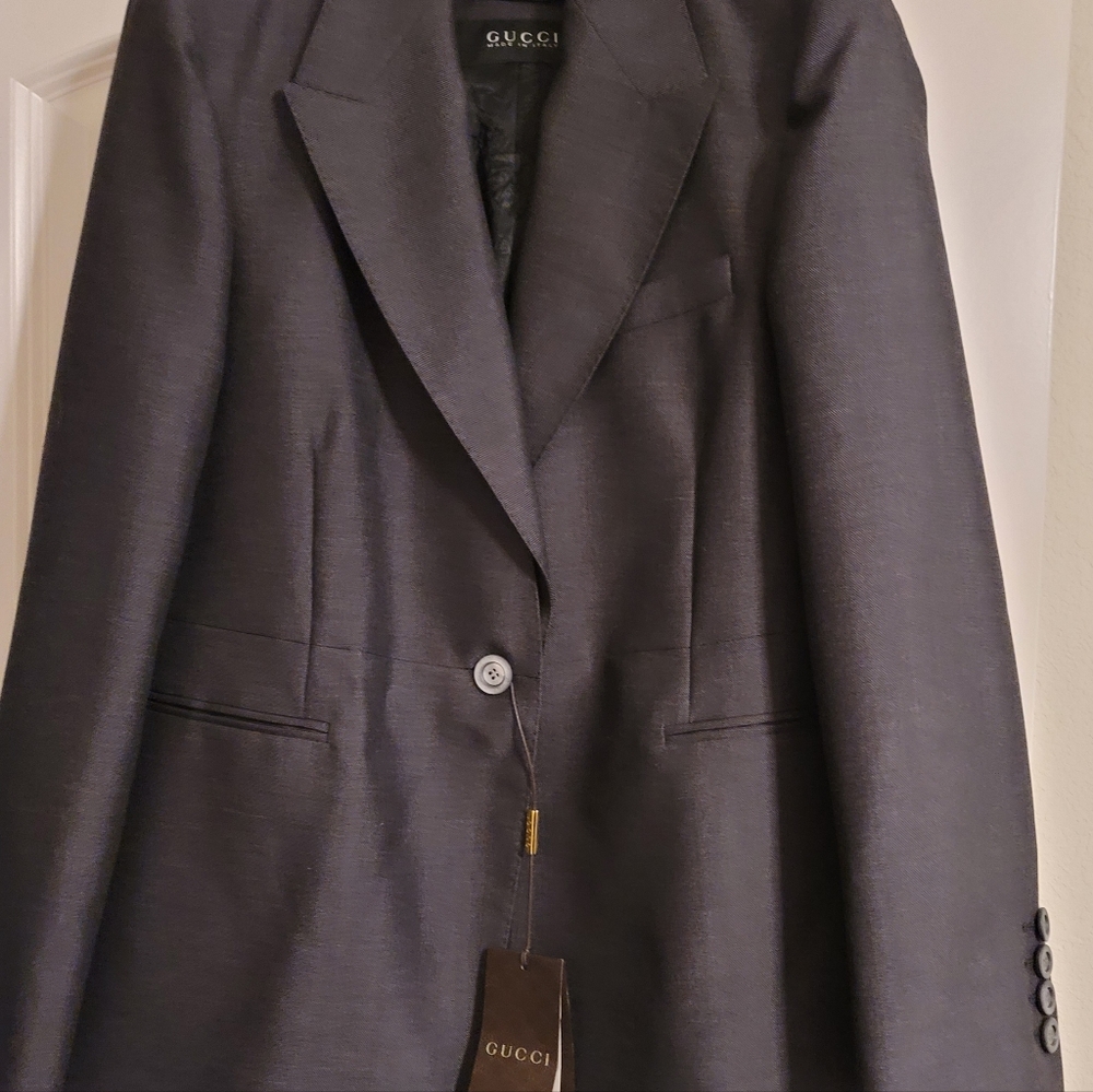 Gucci womens blazer new with tags.